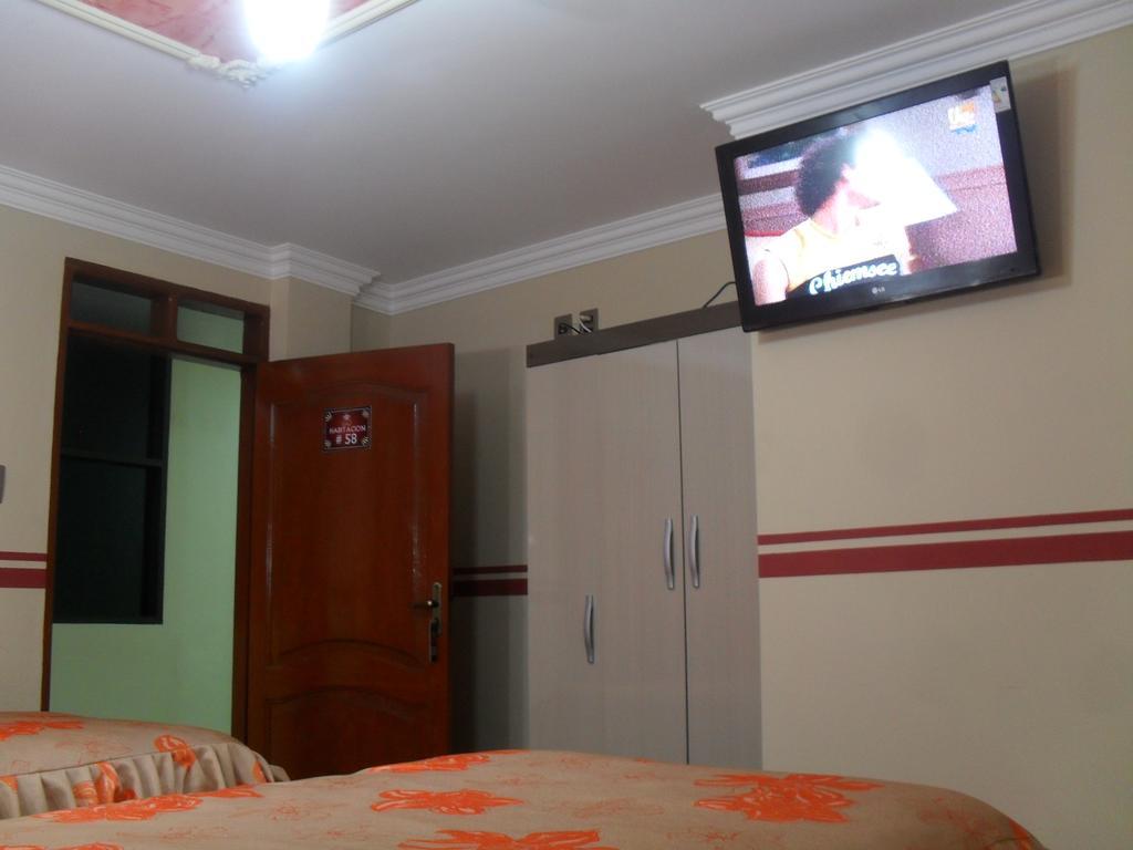 Hostal Corona Blanca Sucre Exterior photo
