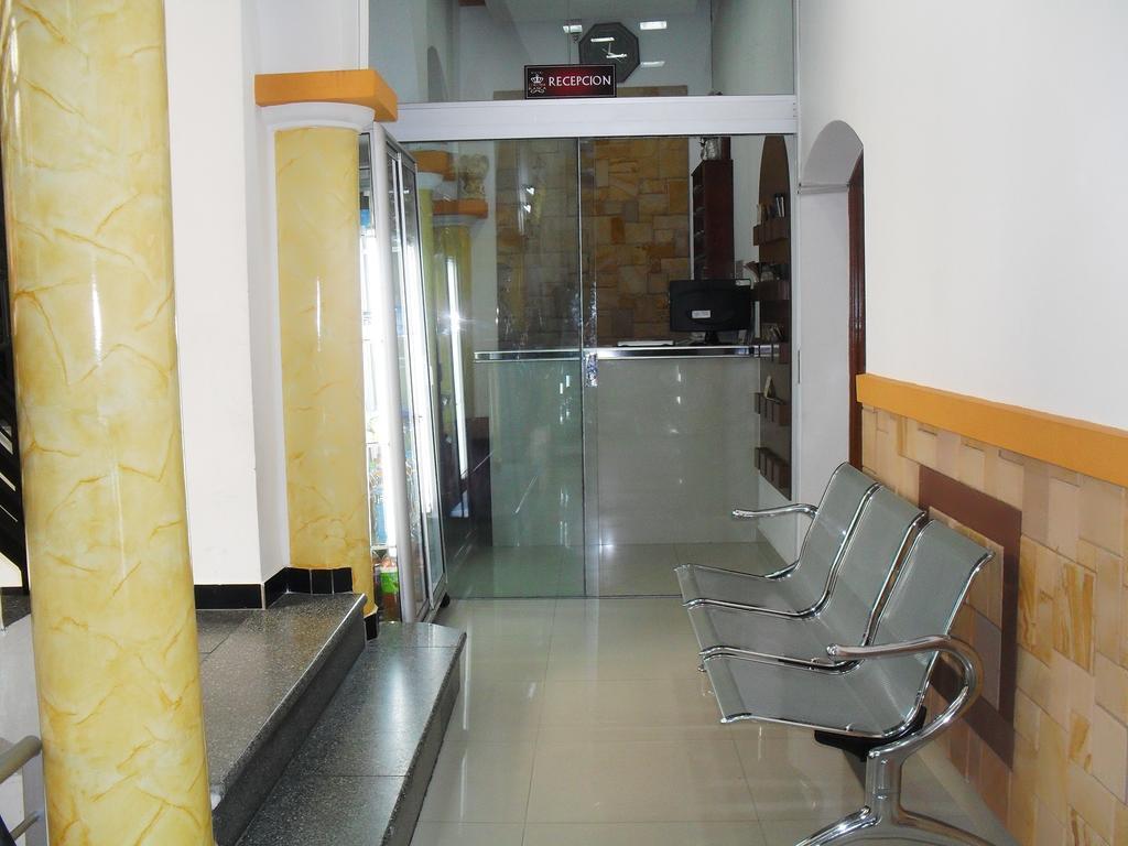 Hostal Corona Blanca Sucre Exterior photo
