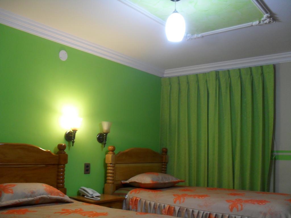 Hostal Corona Blanca Sucre Room photo