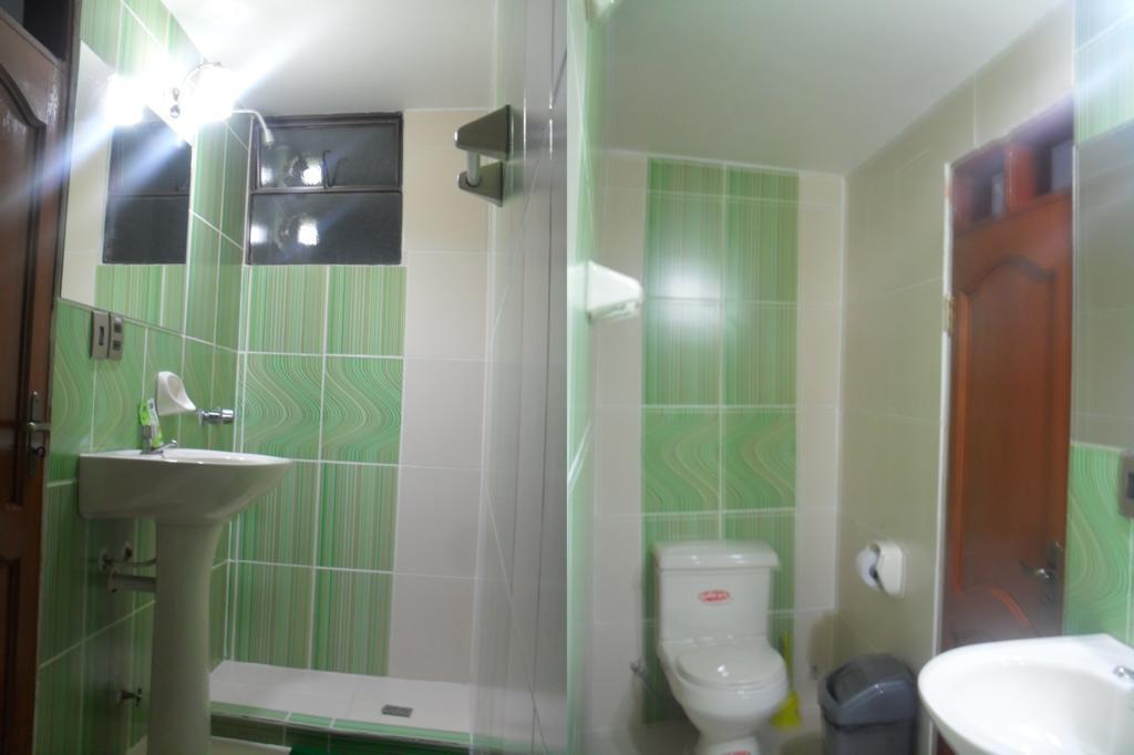 Hostal Corona Blanca Sucre Exterior photo