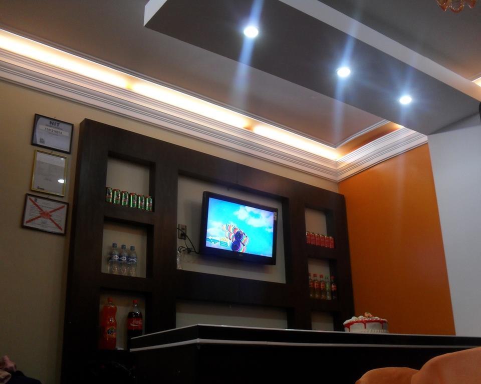 Hostal Corona Blanca Sucre Exterior photo