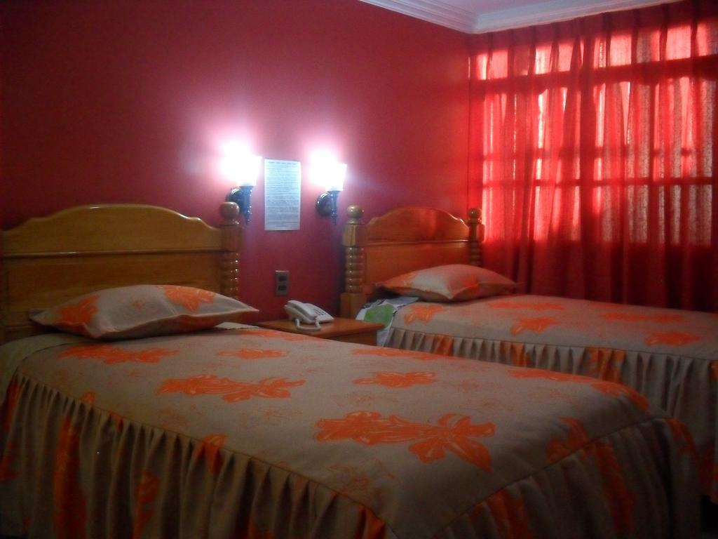 Hostal Corona Blanca Sucre Room photo