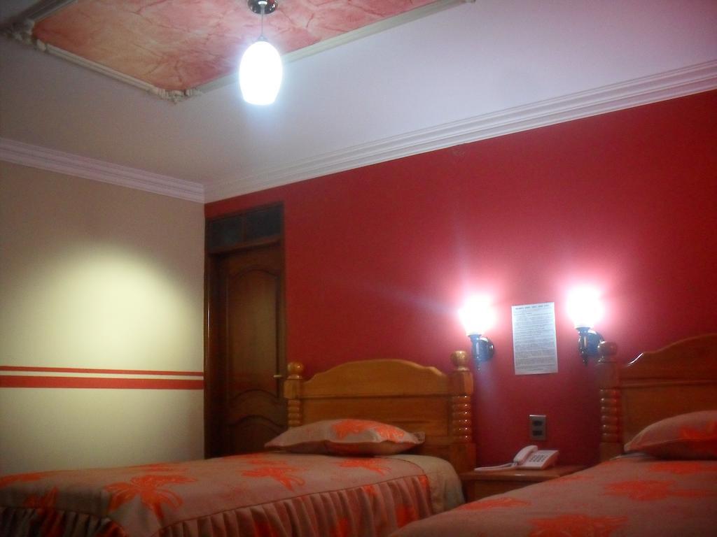 Hostal Corona Blanca Sucre Room photo