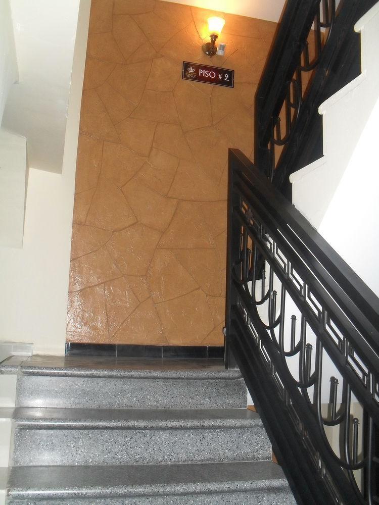 Hostal Corona Blanca Sucre Exterior photo